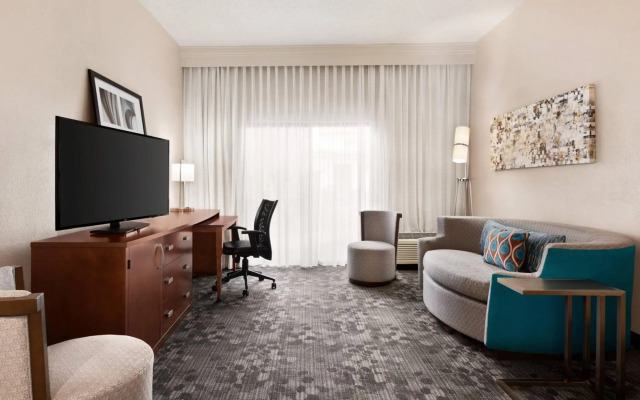 Courtyard by Marriott Tulsa Central