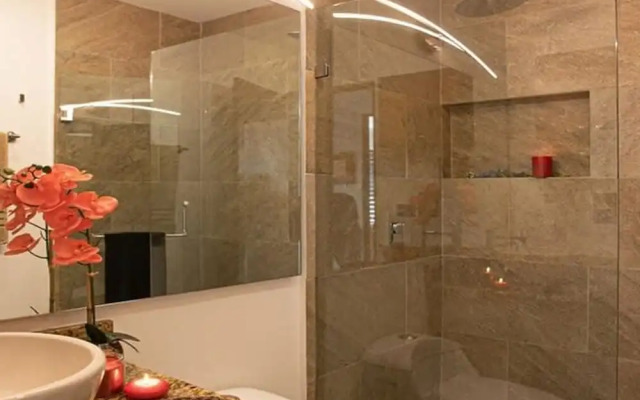 Zoho Skies Amazing View Sleeps 6