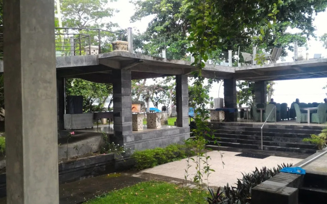 Beachfront Suite Alit