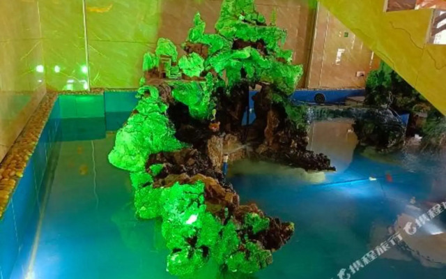 Nalanbo Yamansadian (Debao Passenger Transport Terminal)