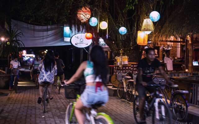 Gili Sands Hotel & Bar