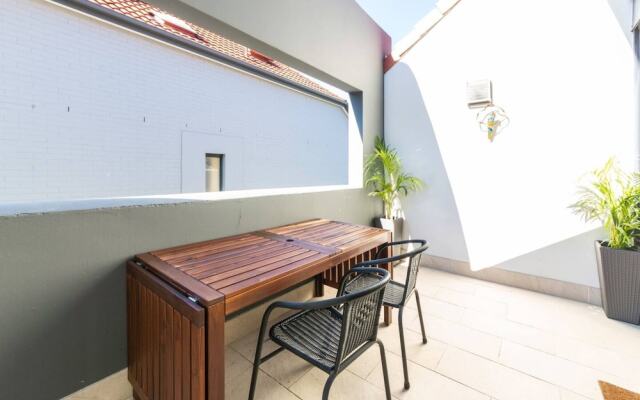 Lovely 1 Bedroom Apartment Close To CBD