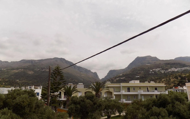 Manolis Apartments