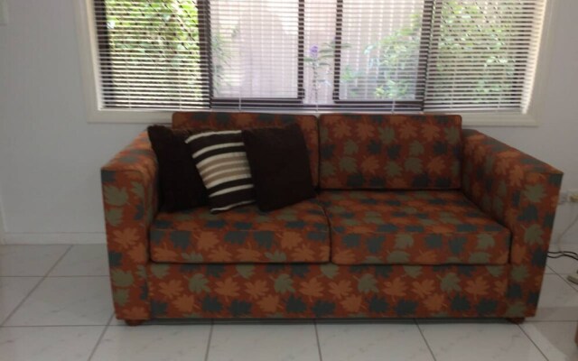 2 Bedroom Apartment in Surfers Central