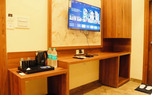 The Velar Hotel, Vijay Nagar
