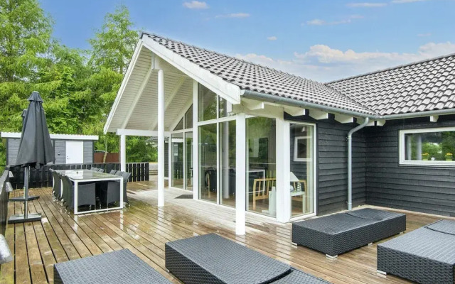 10 Person Holiday Home in Glesborg