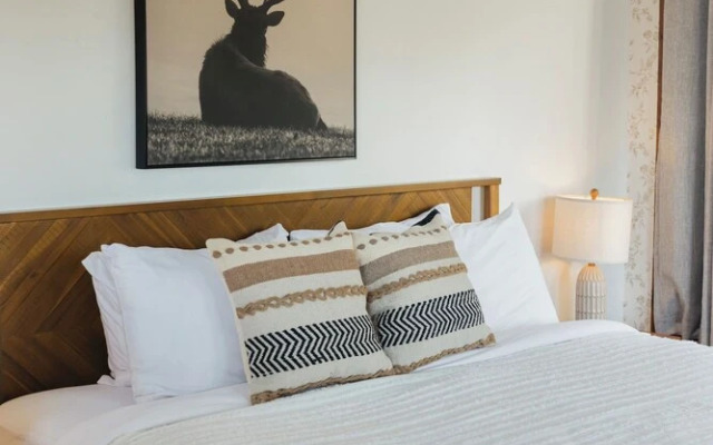 Secluded Oceanfront - Upstairs