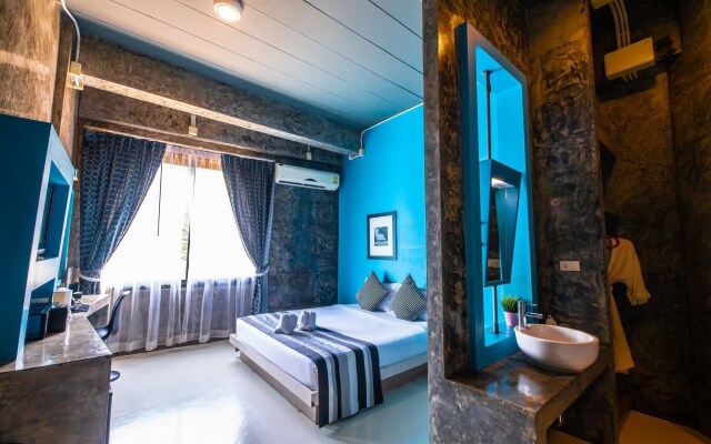 The b Ranong Trend Hotel