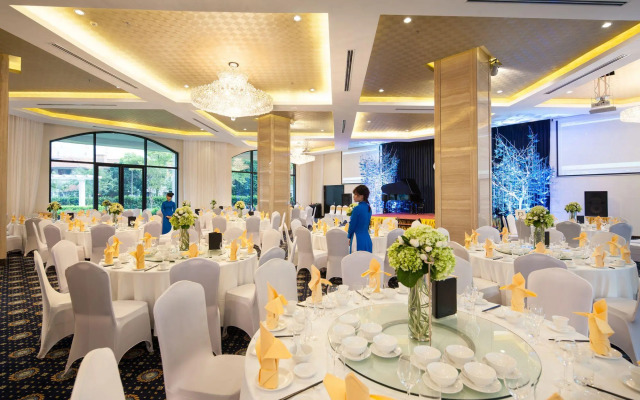 Elegant Suites Westlake