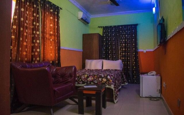 Oklarsus Hotel & Suites