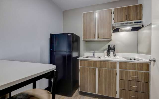 Studio 6 Arlington, TX - South - Dallas