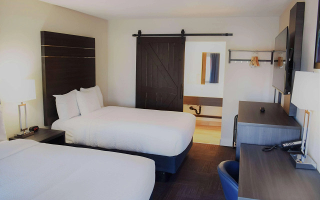 Travelodge by Wyndham Santa Rosa Wine Country