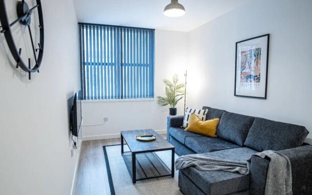 Luxe Apts PBoro Parking-Gym-Cinema