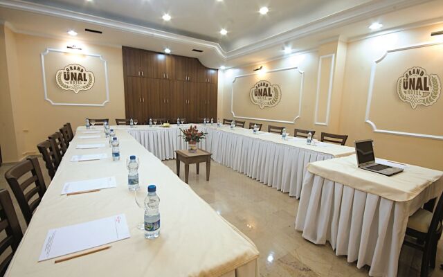 Ünal Hotel