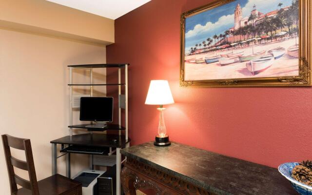 Super 8 Strongsville