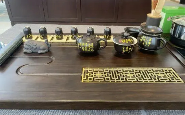 Jinxuan Select Hotel (Xiaogan East Railway Station Yintai City Branch)