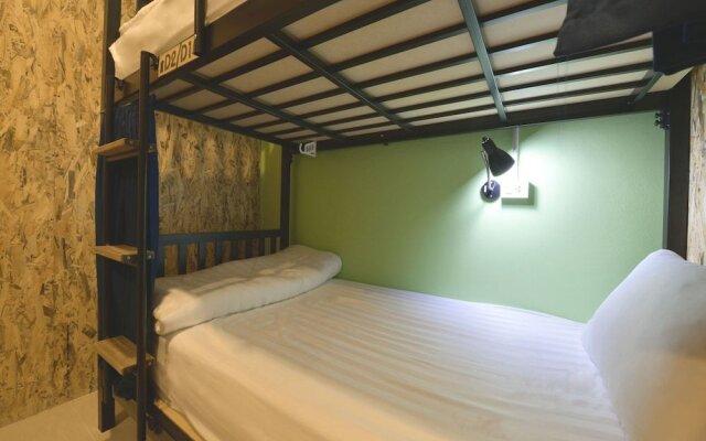 Baan Wararin Hostel by OYO Rooms