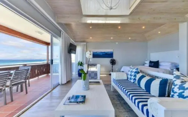 Singing Kettle Beach Lodge