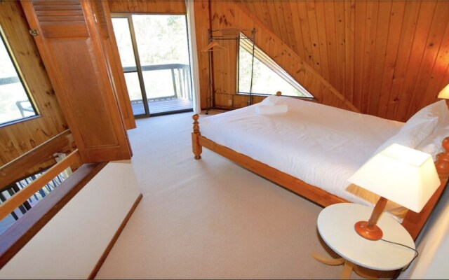 Sublime Cedar Lodge Leura