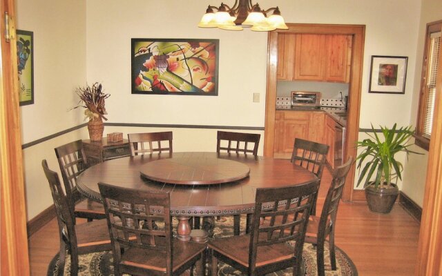 Downtown 5-Bedroom Home with a Hot Tub