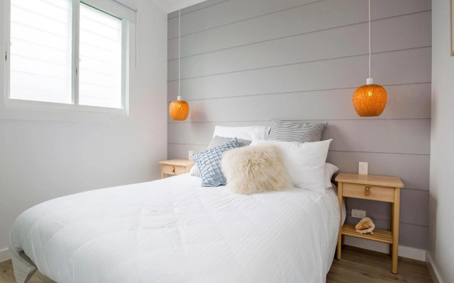 Unwind - Pet Friendly - 1 Min Walk to Beach