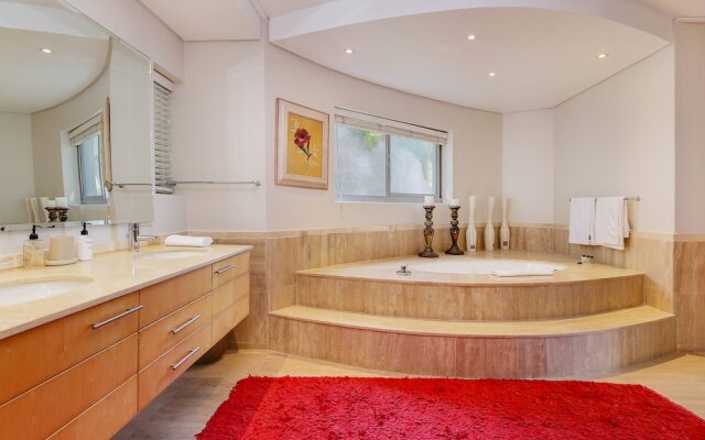 Penthouse on Clifton