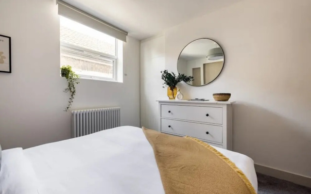 The Battersea Flat - Exquisite 2bdr Flat With Terrace