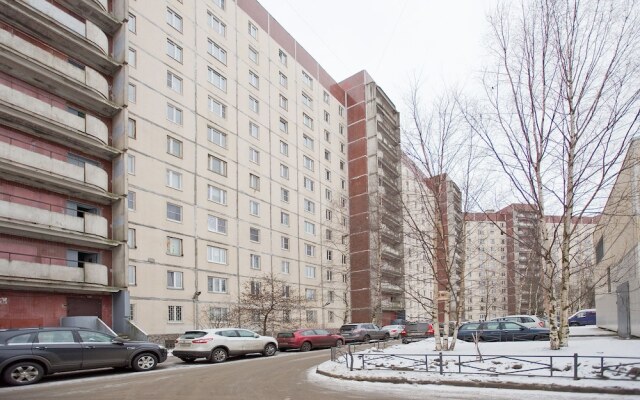 Hello Apartments on Komendantskiy 17