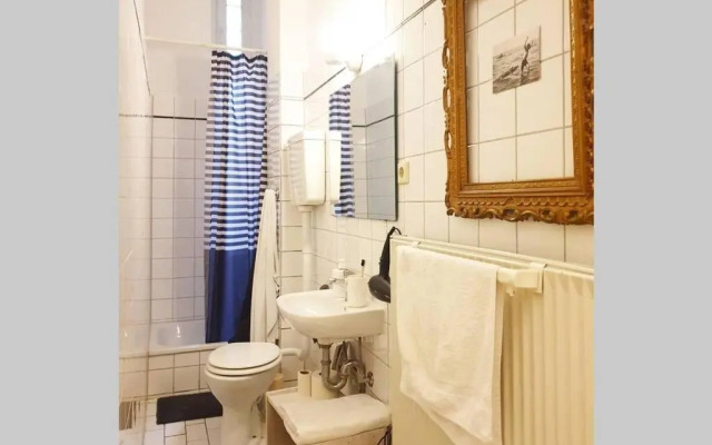 2 Room apartment in center Friedrichshain