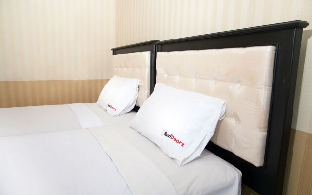 RedDoorz near Juanda International Airport