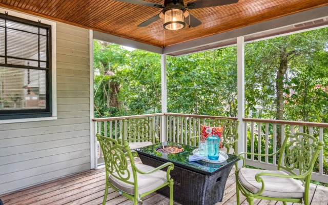 16 Saragossa Street A