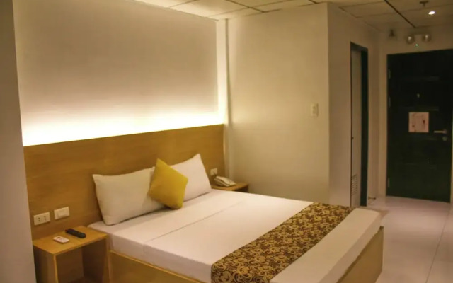 LuxeLite Suites Pasay