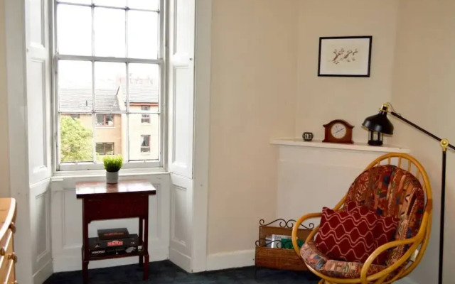 Charismatic 3 Bedroom Flat With Harry Potter Themes