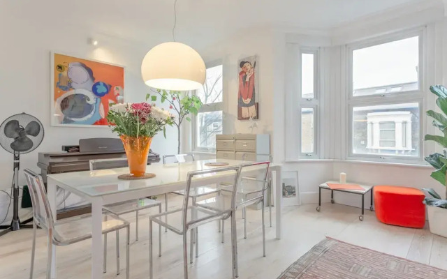 Newly Refurbished 2 Bedroom Property in Peckham