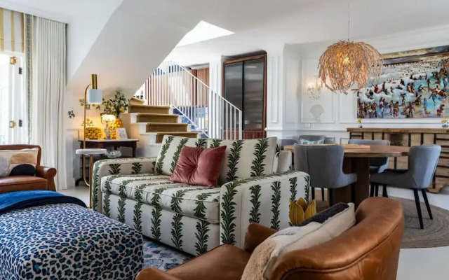 Modern Coastal Townhouse at The Majestic
