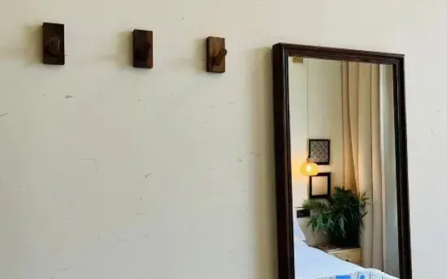 Xiaozhongshan River View Homestay (Chongqing Longmenhao Laojie)