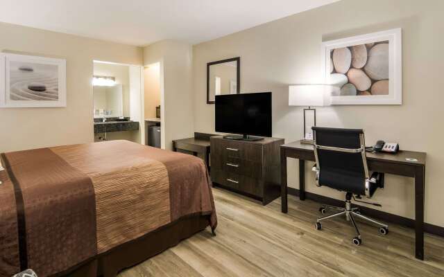 Quality Inn & Suites Dallas - Cityplace
