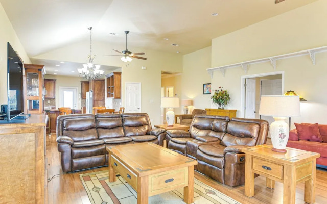 Walk to Beach: Bayfront Gilchrist Getaway!