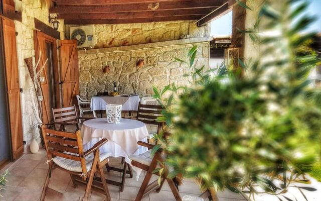 Oikia I, Luxury Stone House in Elani