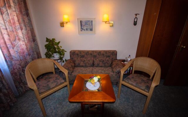 Hotel Restaurant Kaiserstuehler Hof