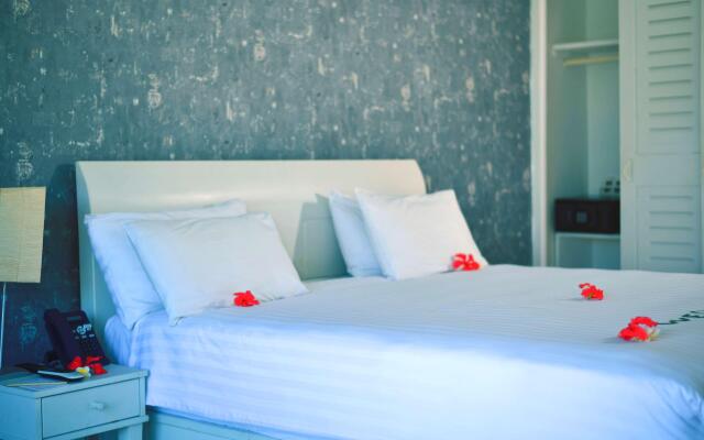 Itsandra Beach Hotel & Resort