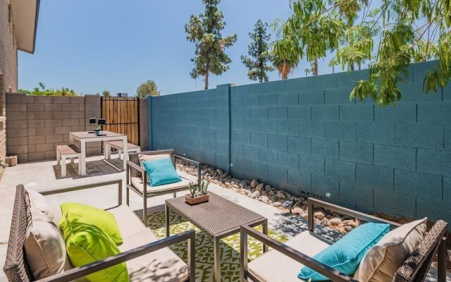 Relaxing 2BR Pool by WanderJaunt