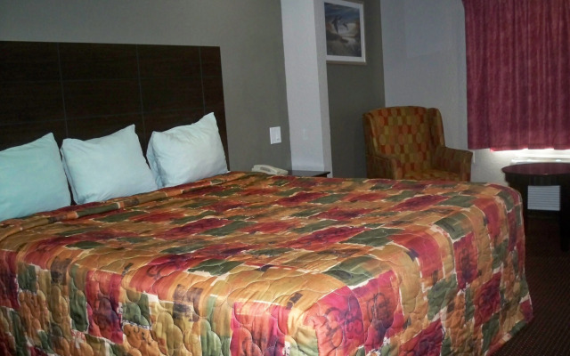 Scottish Inn & Suites