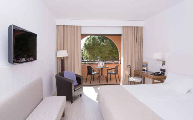 La Costa Golf & Beach Resort