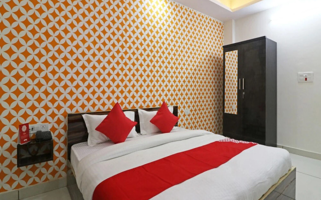 OYO 22605 Hotel Redstone