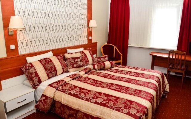 Astra Hotel