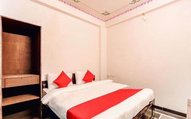 OYO Flagship 77120 Hotel Achrol Haveli Sukher