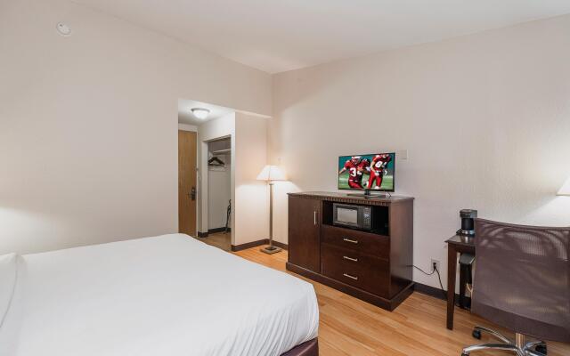 Red Roof Inn & Suites Mt Holly - McGuire AFB