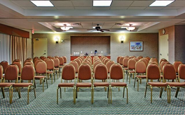 Holiday Inn Express & Suites Medicine Hat Transcanada Hwy 1 by IHG