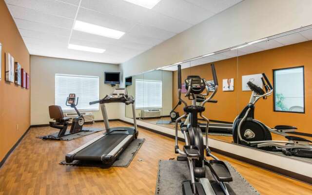 Comfort Suites Murfreesboro Shopping District